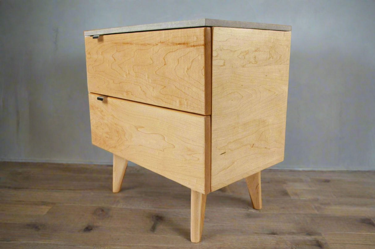 Marissa - Table de nuit à deux tiroirs en bois d'érable et plateau en béton