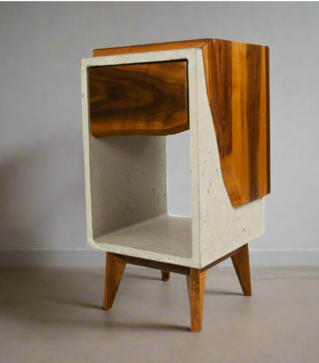 Classic Edge Light - Boîte en béton et dessus en bois Live Edge / Table de nuit à tiroir latéral
