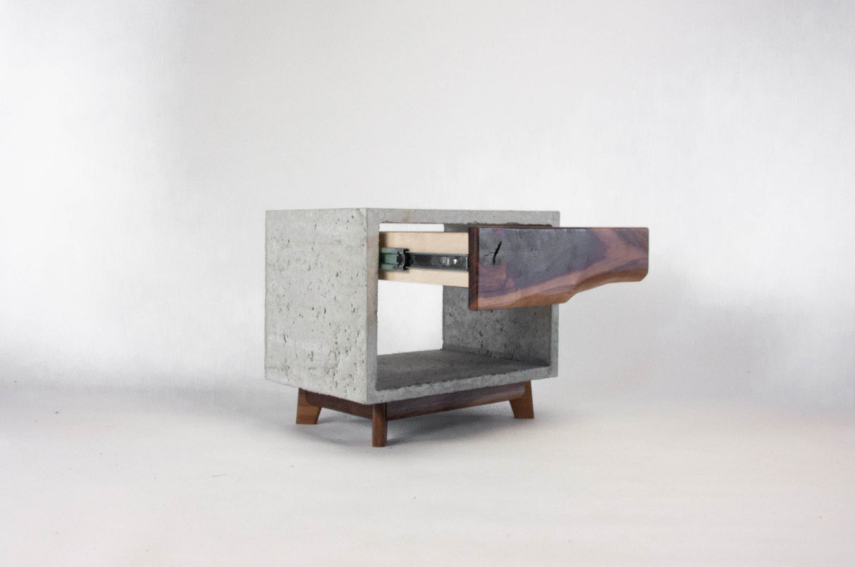 Table de nuit à tiroirs en béton et bois Live Edge nain - Table d'appoint