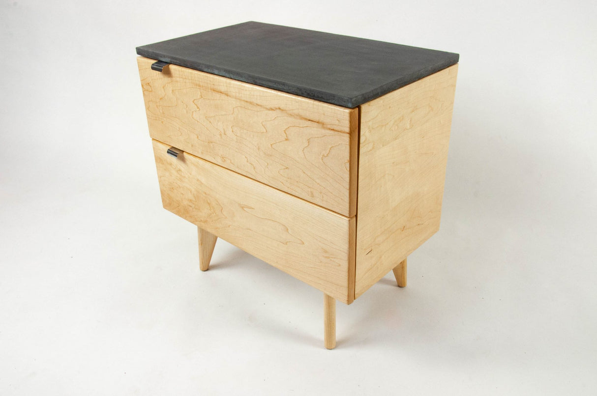Marissa - Table de nuit à deux tiroirs en bois d'érable et plateau en béton