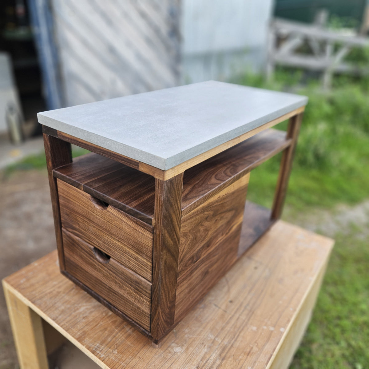 A Sofa-Side Table That Brings Warmth and Order to Your Living Room ...
